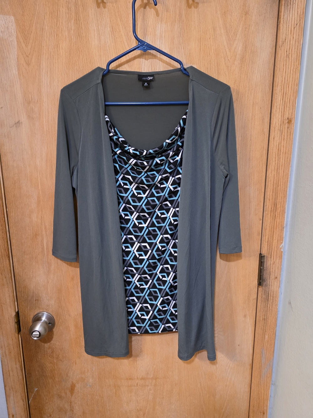 East 5th Gray Open-Front One Piece Cardigan with Geometric Print Shell